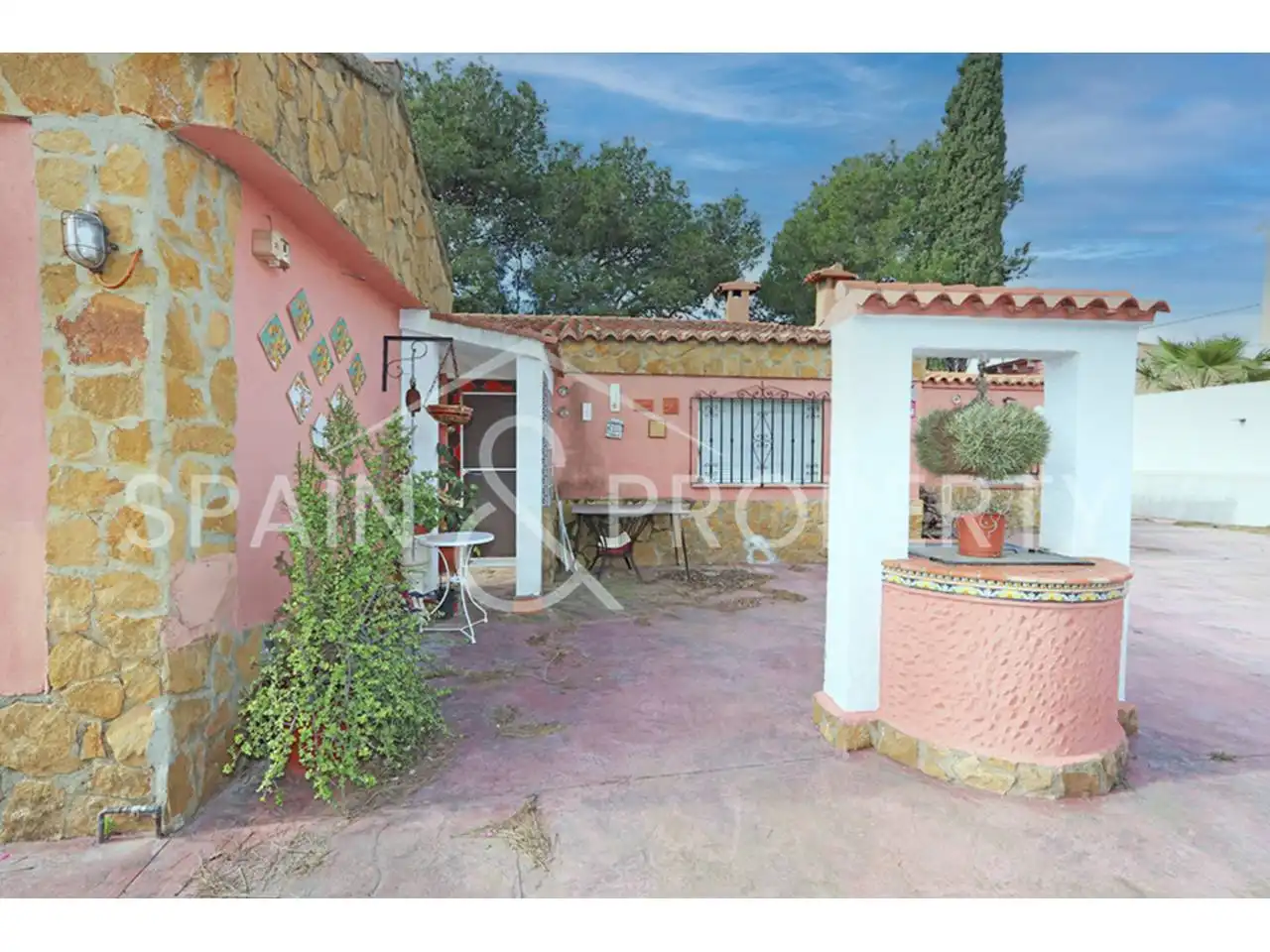 Exterior view of Houses for sale in Torrent  with Air Conditioner, Heating and Private garden