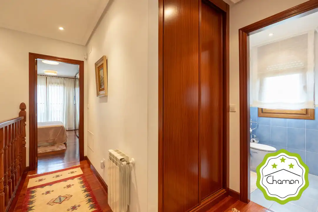 Houses for sale in Castro-Urdiales  with Heating and Furnished