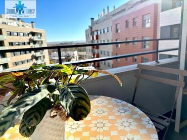 Apartamento con balcón en alquiler en Calle Alcalde Conangla 9