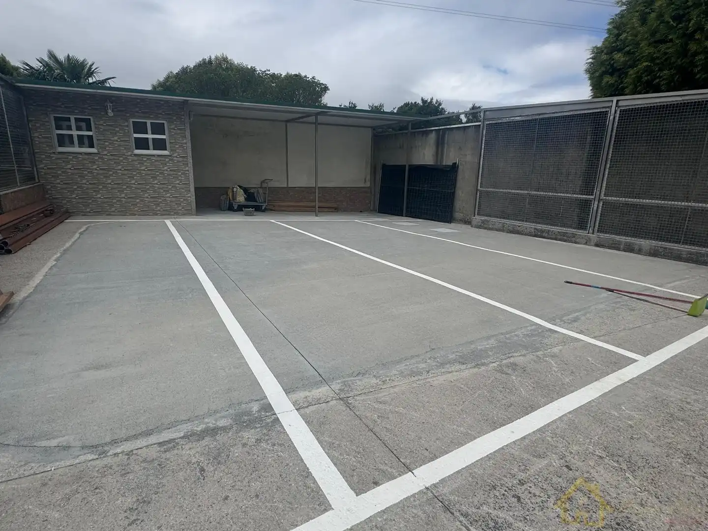 Parkplatz von Wohnungen zur Miete in Lugo mit Heizung und Möbliert