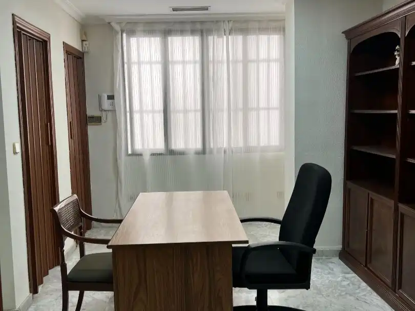 Oficina de lloguer en Nervión