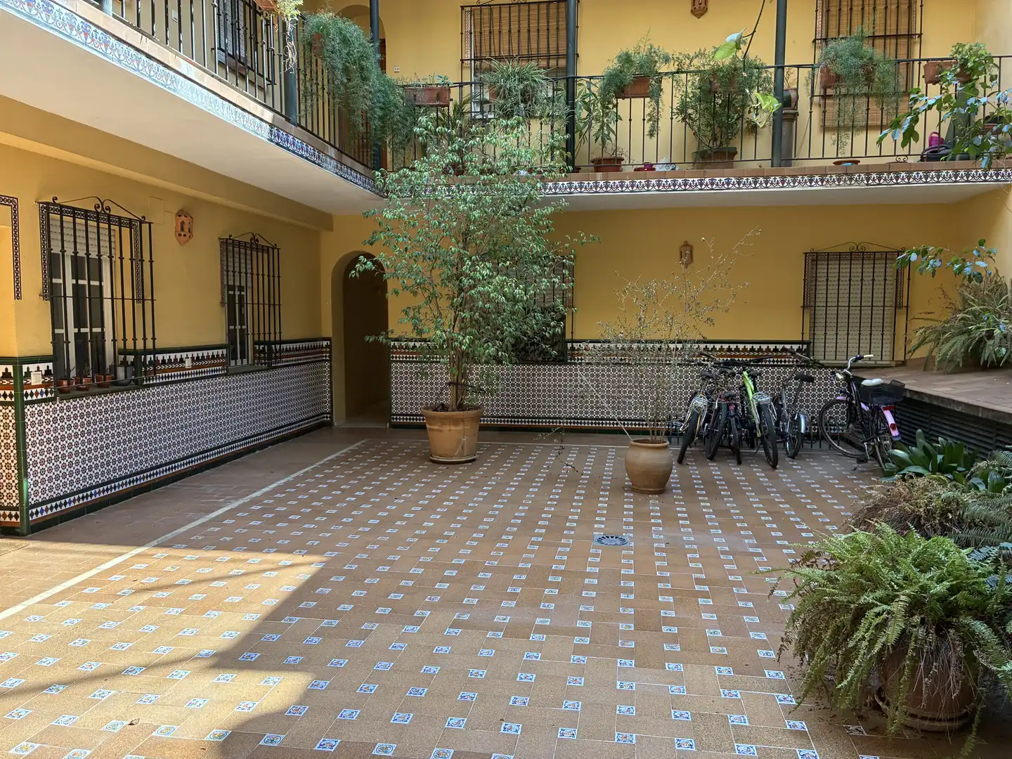 Garden of Apartments for sale in Sevilla  with Air Conditioner