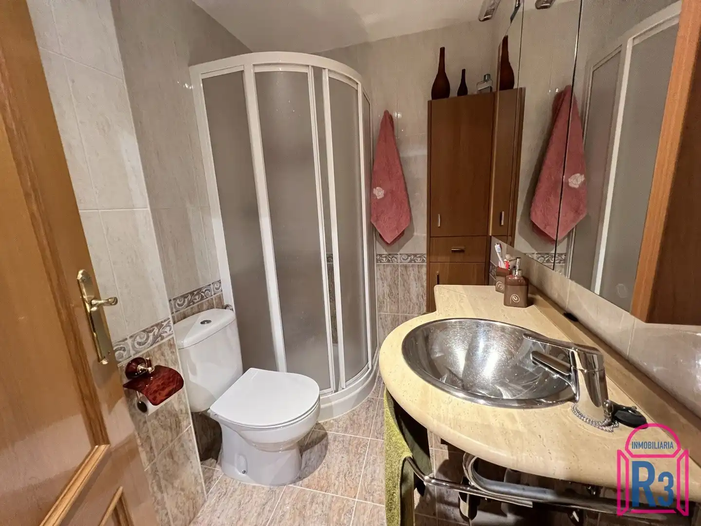 Bathroom of Duplexes for sale in Villaquilambre  with Heating, Terrace and Storage room