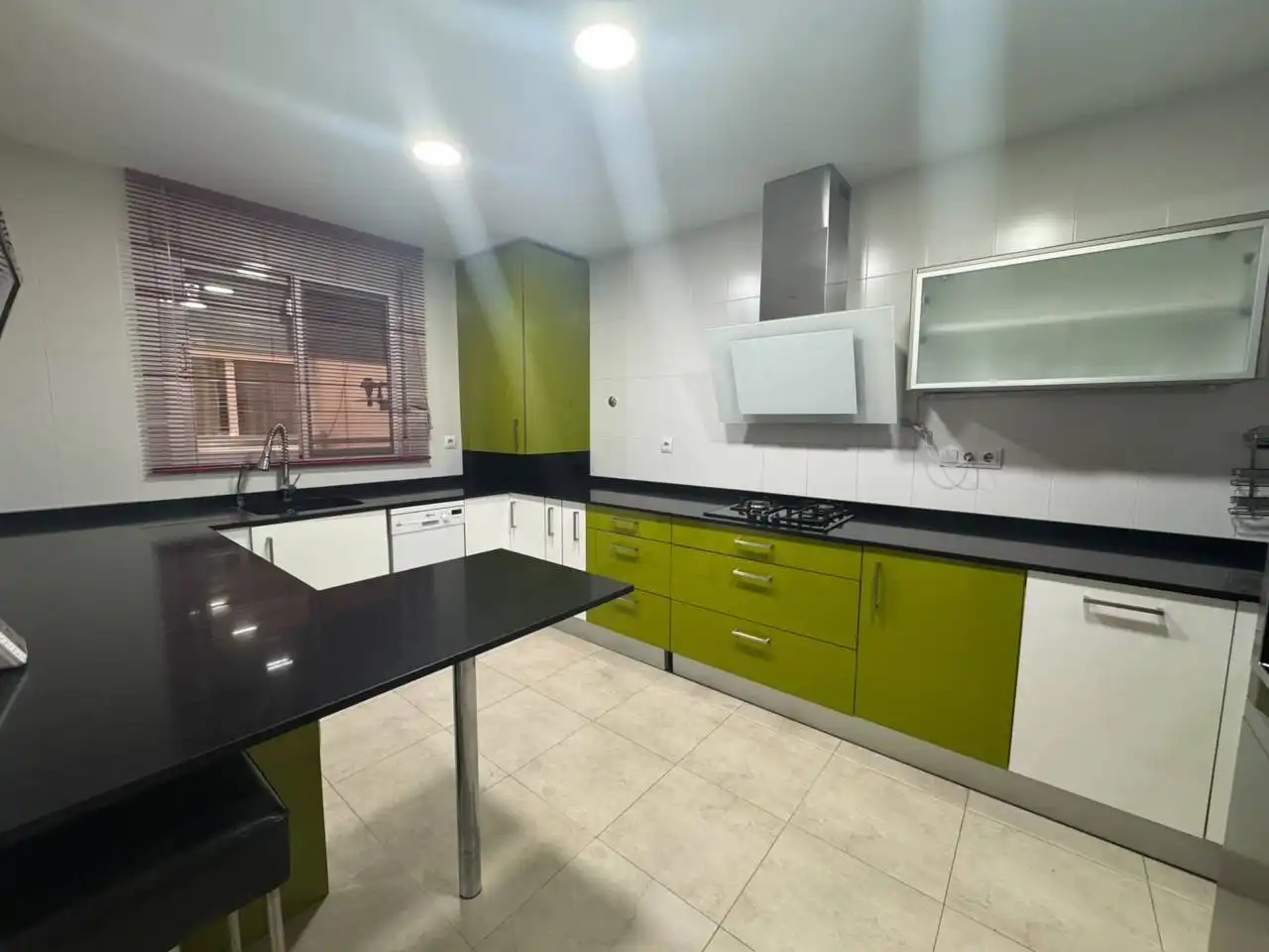 Cocina de Piso en venta en Cartagena con Aire acondicionado, Calefacción y Balcón
