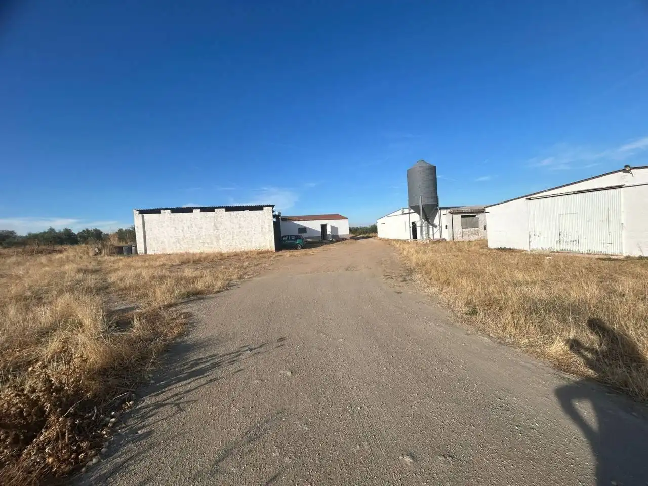 Vista exterior de Nave industrial en venta en Polán