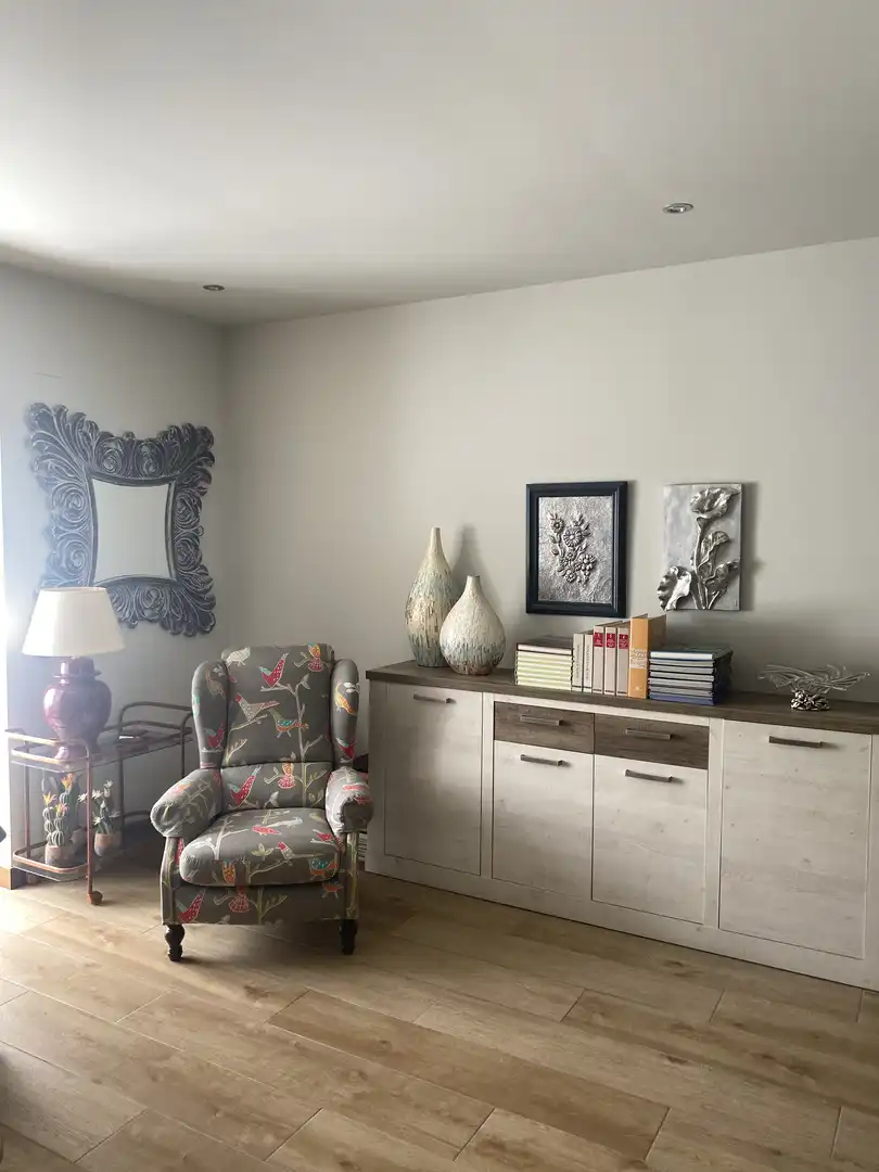 Sala de estar de Piso en venta en  Pamplona / Iruña con Parquet, Amueblado y Balcón
