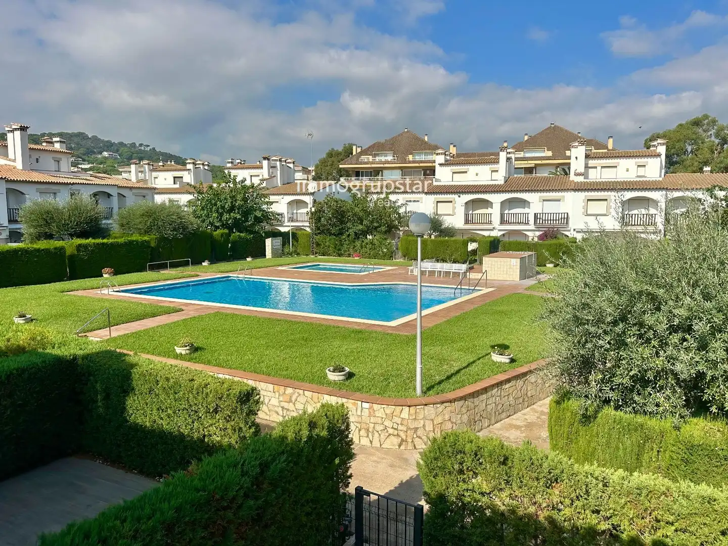 Piscina de Casa adosada en venta en Torre Valentina - Mas Vilar de La Mutxada - Treumal