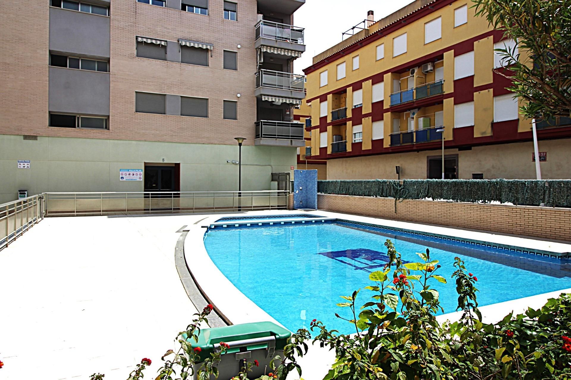 Piscina de Apartament en venda en Oropesa del Mar / Orpesa amb Jardí privat, Terrassa i Piscina comunitària