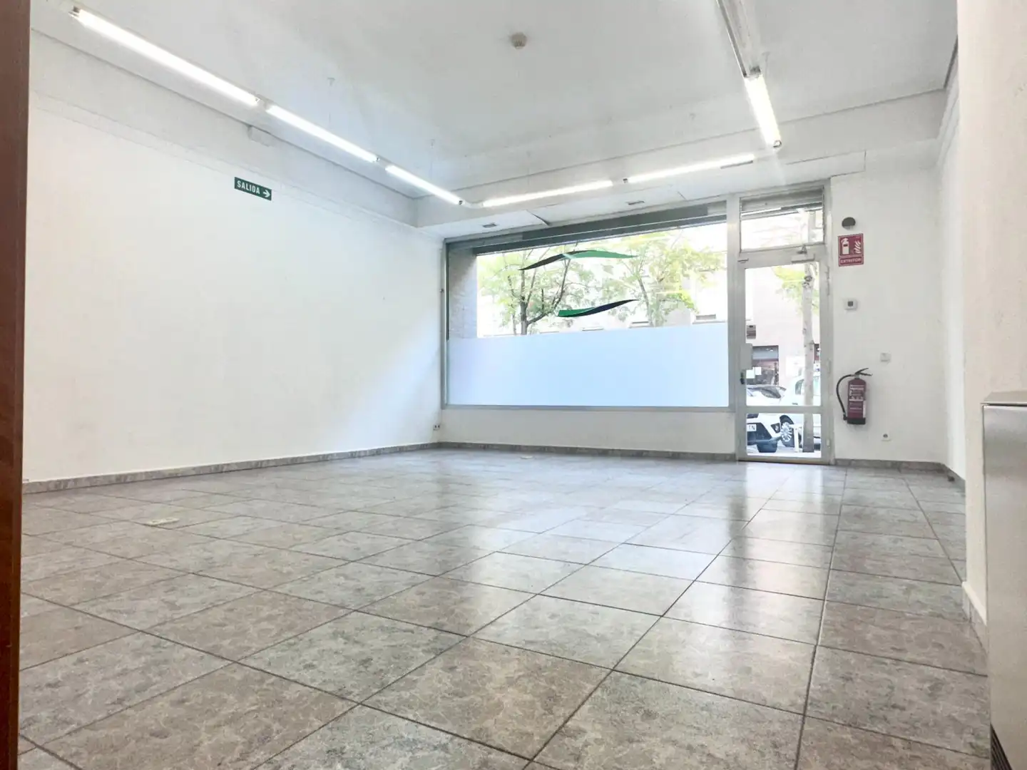 Geschaftsraum zur Miete in  Pamplona / Iruña