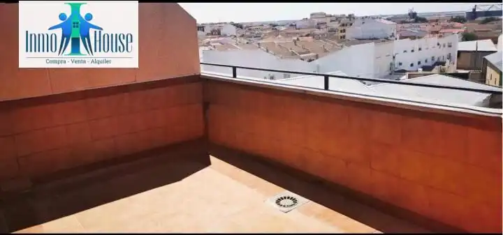 Flat with lift for sale in La Roda