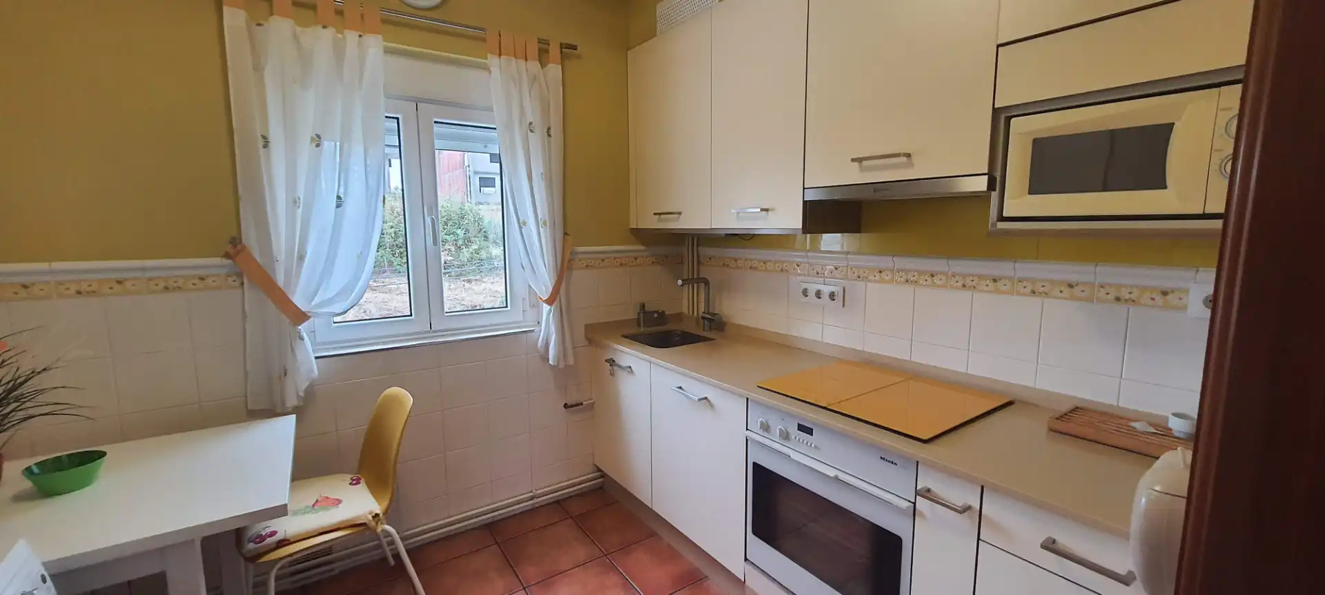 Cocina de Piso en venta en Carballo con Calefacción, Parquet y Amueblado