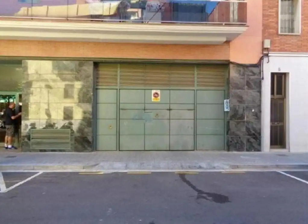 Aparcament de Garatge en venda en Sant Adrià de Besòs