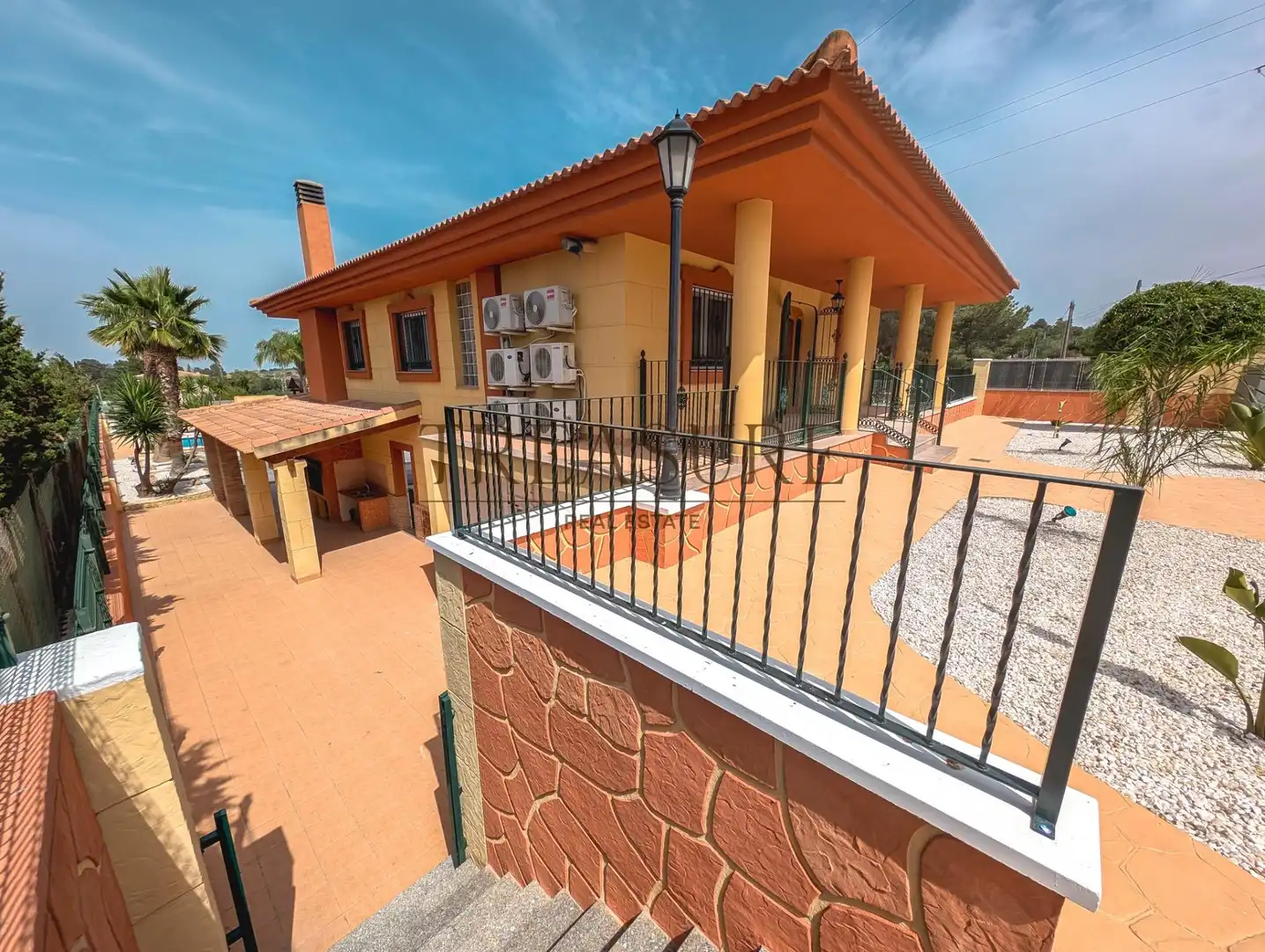Vista exterior de Casa o chalet en venta en Molina de Segura con Trastero, Piscina y Amueblado