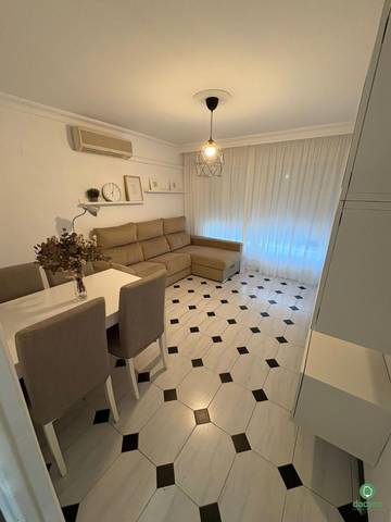 Piso en Alquiler en Adoratrices en San Antonio