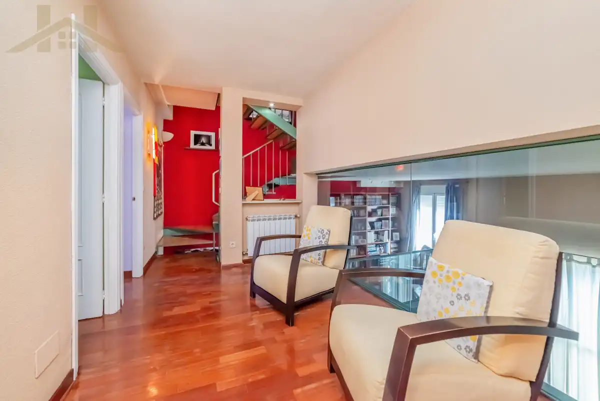 Sala de estar de Casa adosada en venta en Leganés con Aire acondicionado, Calefacción y Jardín privado