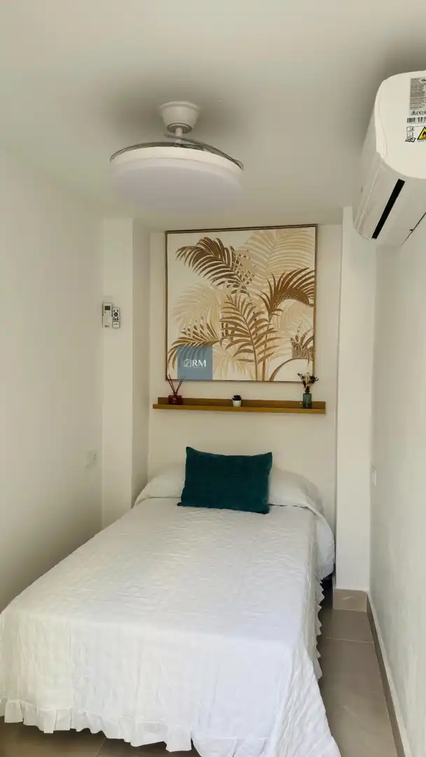 Habitación de Apartamento de alquiler en Sanlúcar de Barrameda con Aire acondicionado, Amueblado y Balcón