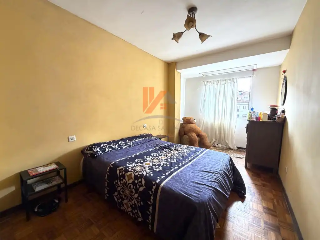Habitación de Piso en venta en Ames con Horno