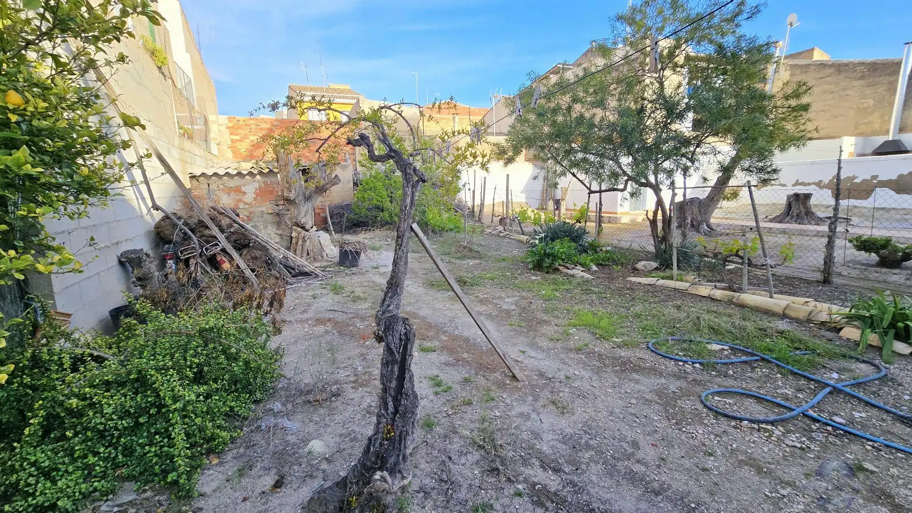 Casa o chalet en venta en Novelda con Terraza, Trastero y Alarma