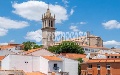 Vista exterior de Pis en venda en Colmenar Viejo amb Terrassa i Balcó