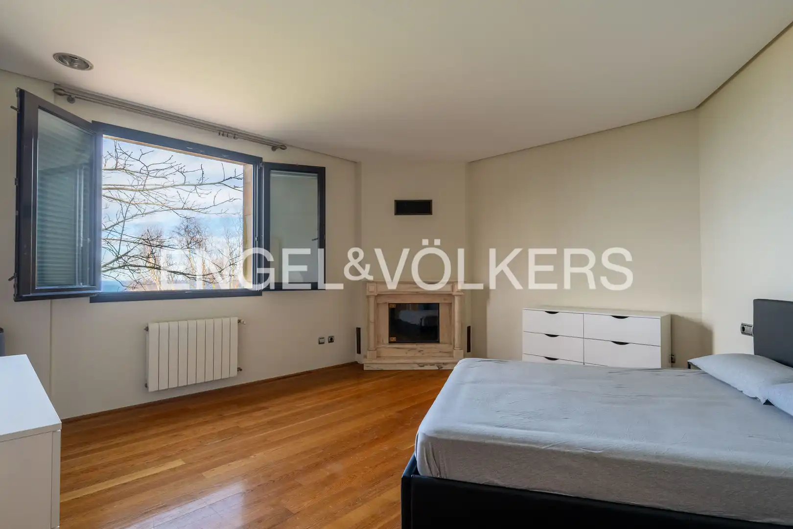 Habitación de Casa o chalet en venta en Donostia - San Sebastián  con Aire acondicionado, Calefacción y Jardín privado