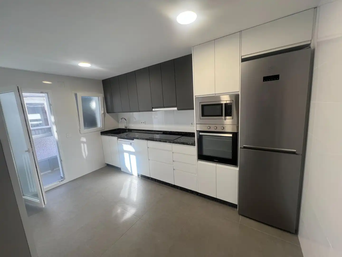 Kitchen of Flat for rent in León Capital   with Heating and Parquet flooring