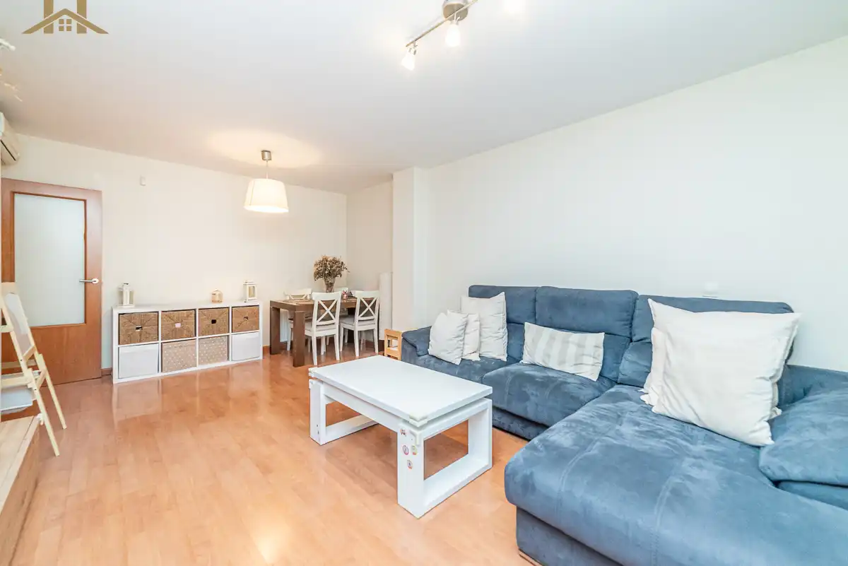 Sala de estar de Planta baja en venta en Arroyomolinos (Madrid) con Aire acondicionado, Calefacción y Jardín privado