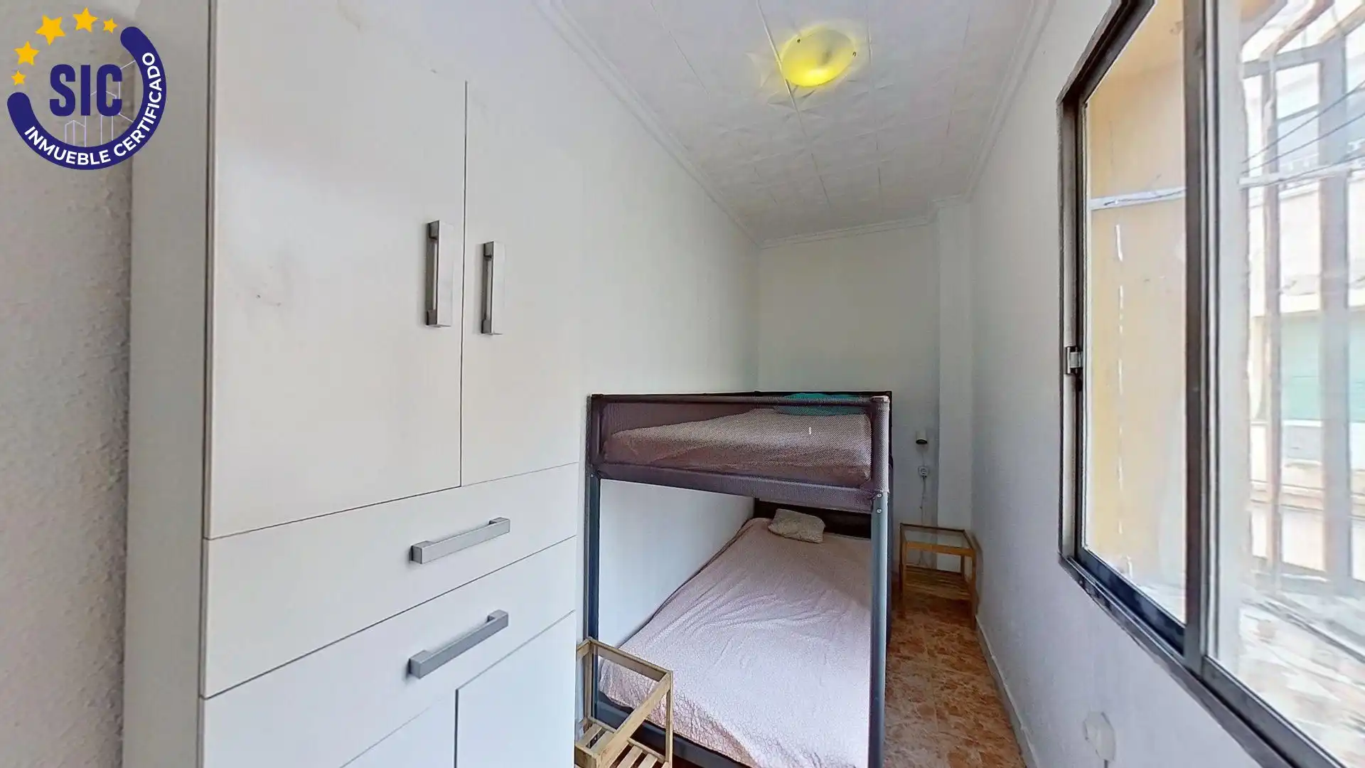 Habitación de Piso en venta en Valencia con Calefacción