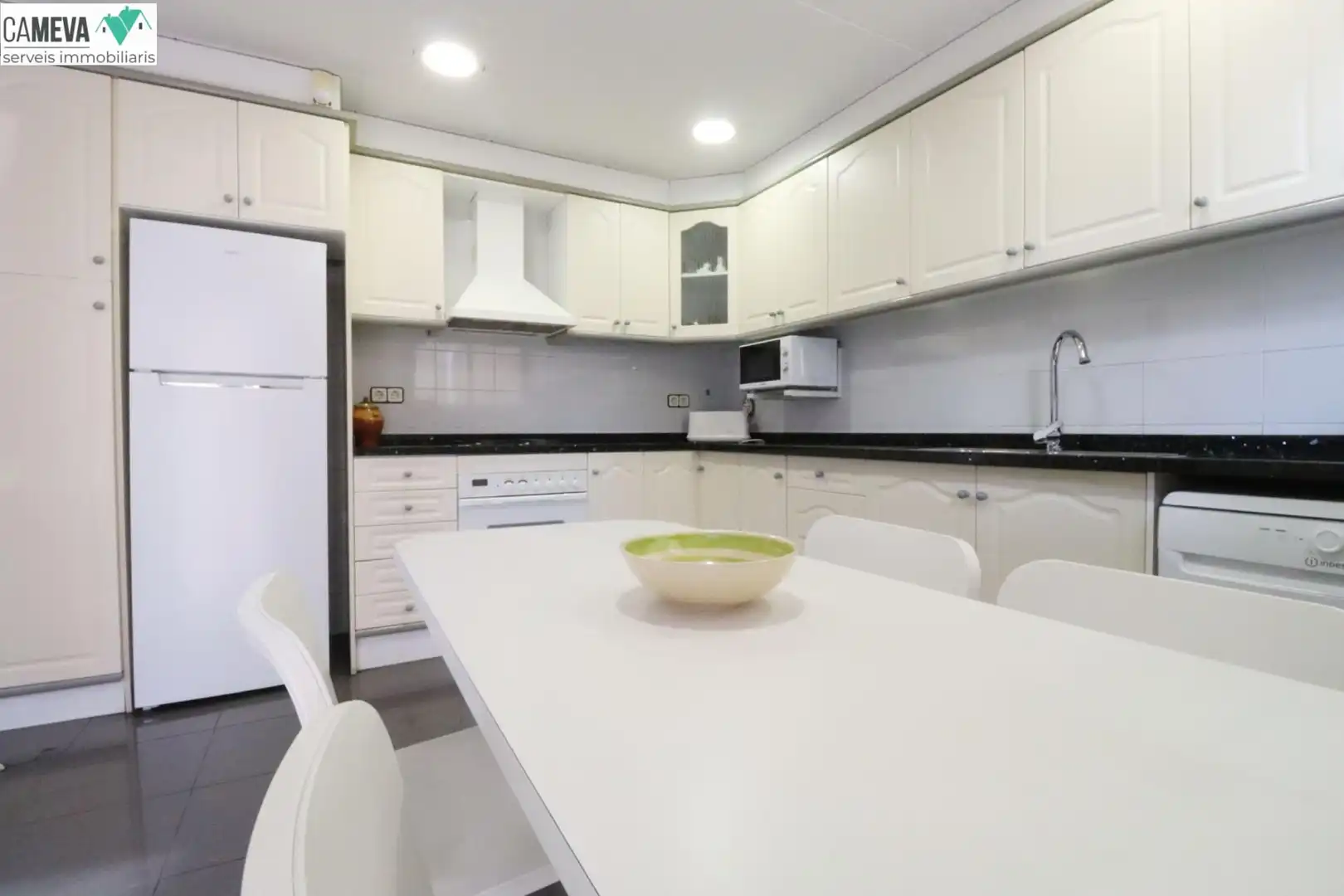 Cocina de Casa adosada en venta en Barberà del Vallès con Aire acondicionado, Calefacción y Terraza