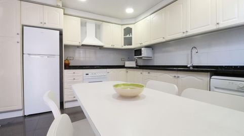 Foto 3 de Casa adosada en venta en Carrer Ramon Berenguer, La Romànica, Barberà del Vallès