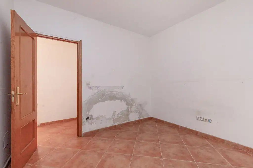 Casa aparellada amb piscina en venda a C/ Veguilla, imagen 14
