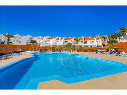 Vista exterior de Casa o xalet en venda en San Miguel de Abona amb Terrassa i Piscina comunitària