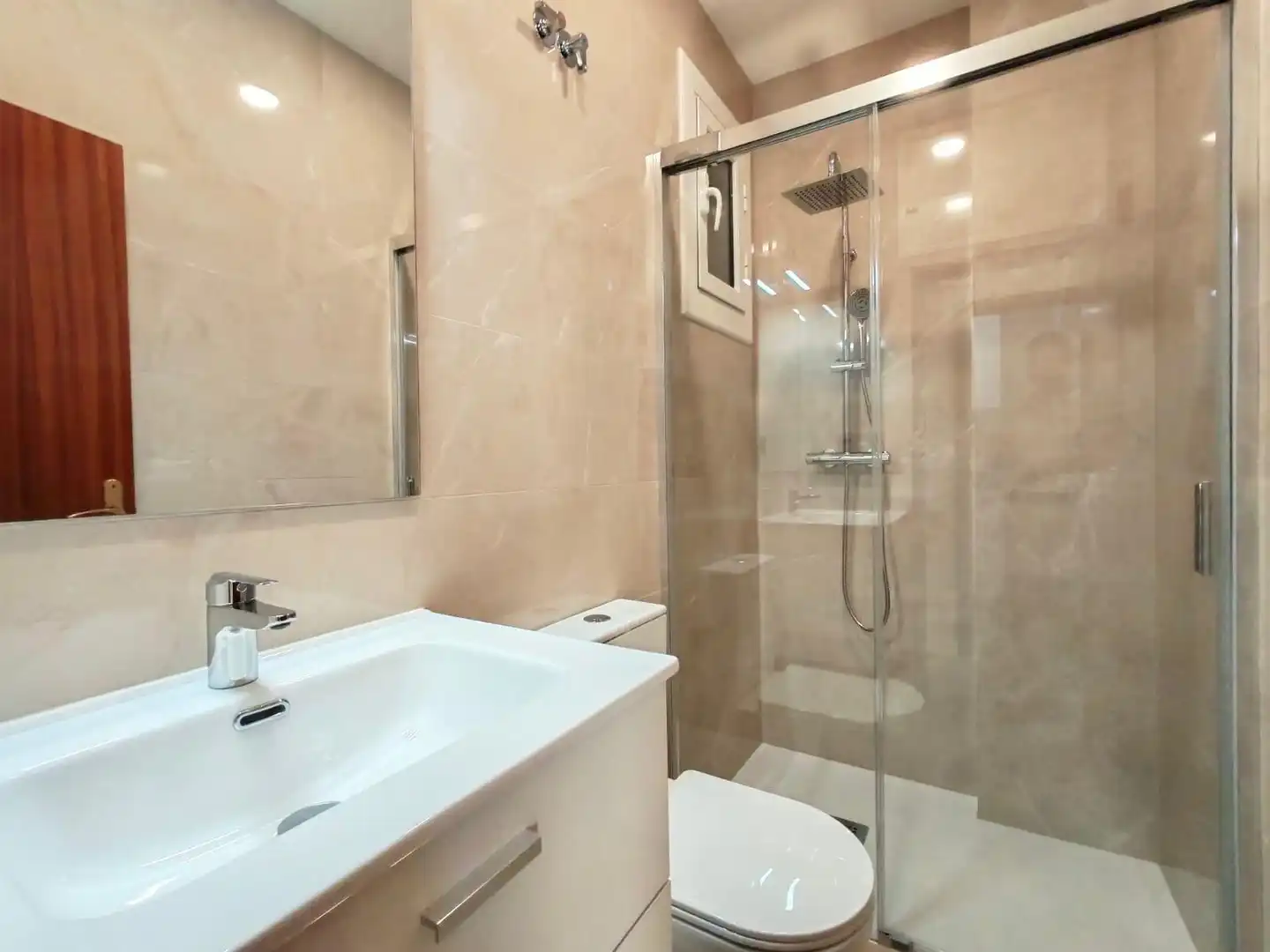 Bany de Apartament en venda en Esplugues de Llobregat