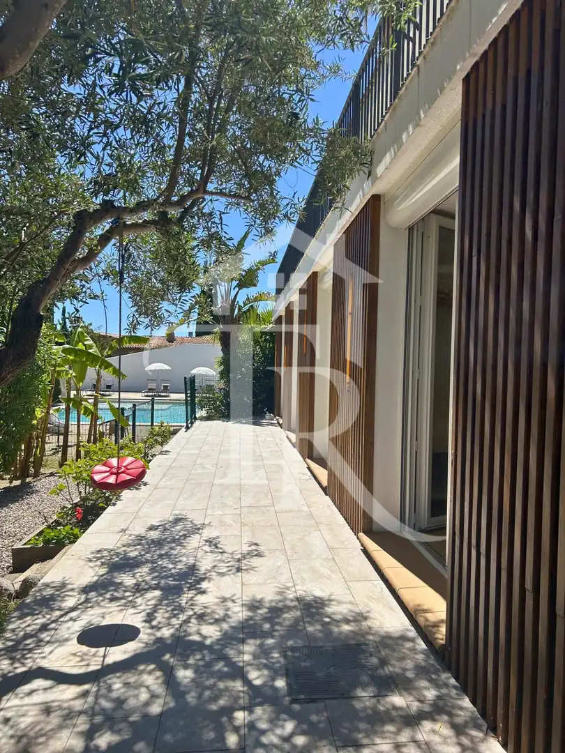 Vista exterior de Casa o chalet en venta en Roda de Berà con Aire acondicionado, Calefacción y Jardín privado