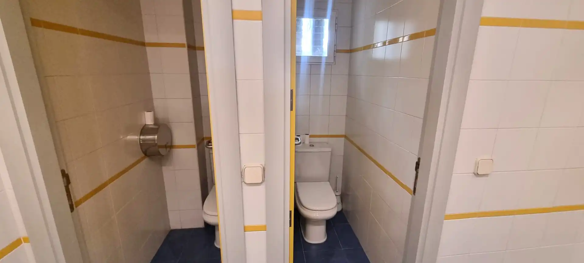 Badezimmer von Geschaftsraum zum Verkauf in Madrid mit Klimaanlage, Möbliert und Alarm