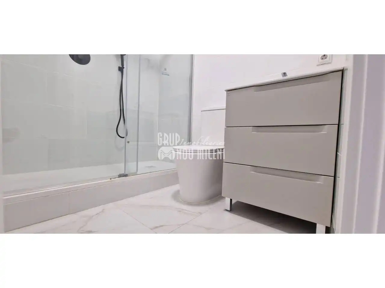 Flat with terrace to rent in Calle DOCTOR MONTSERRAT, imagen 23