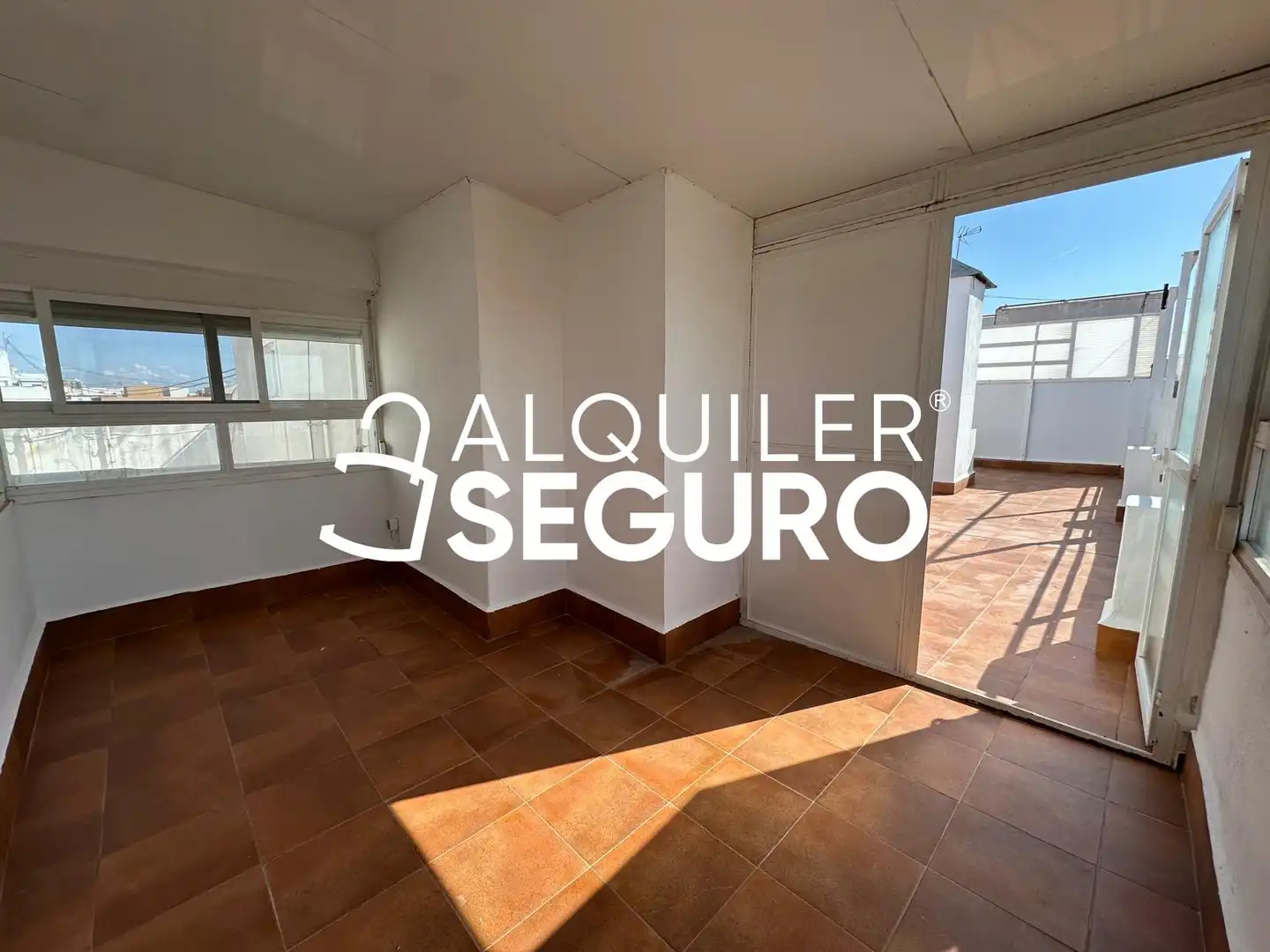 Exterior view of Flat for rent in Valencia  with Air Conditioner
