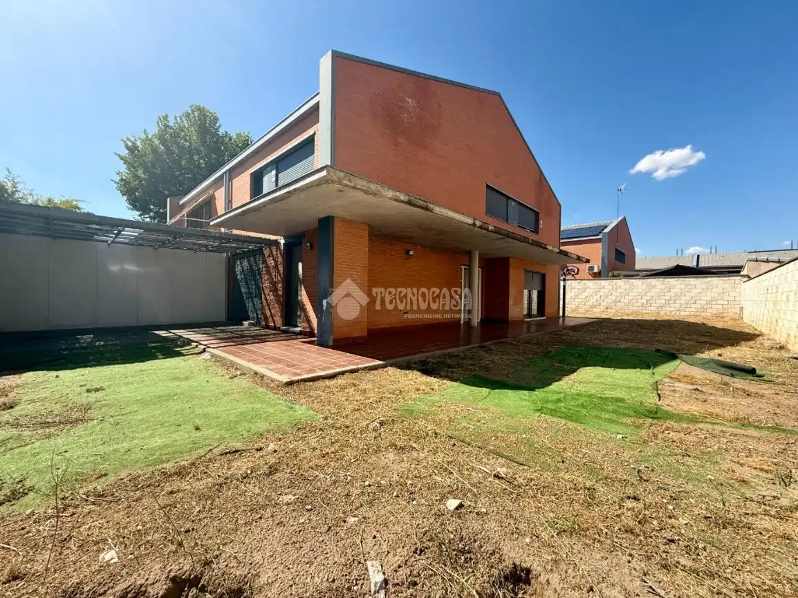 Garden of Detached homes for sale in Alovera  with Heating and Alarm