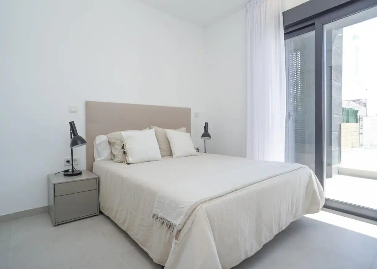 Dormitori de Apartament en venda en Torrevieja amb Aire condicionat, Calefacció i Terrassa