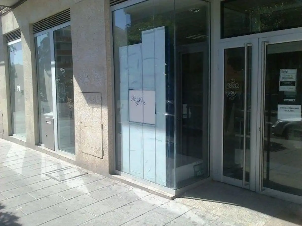 Local comercial en venda a Calle UNIVERSIDAD, imagen 2