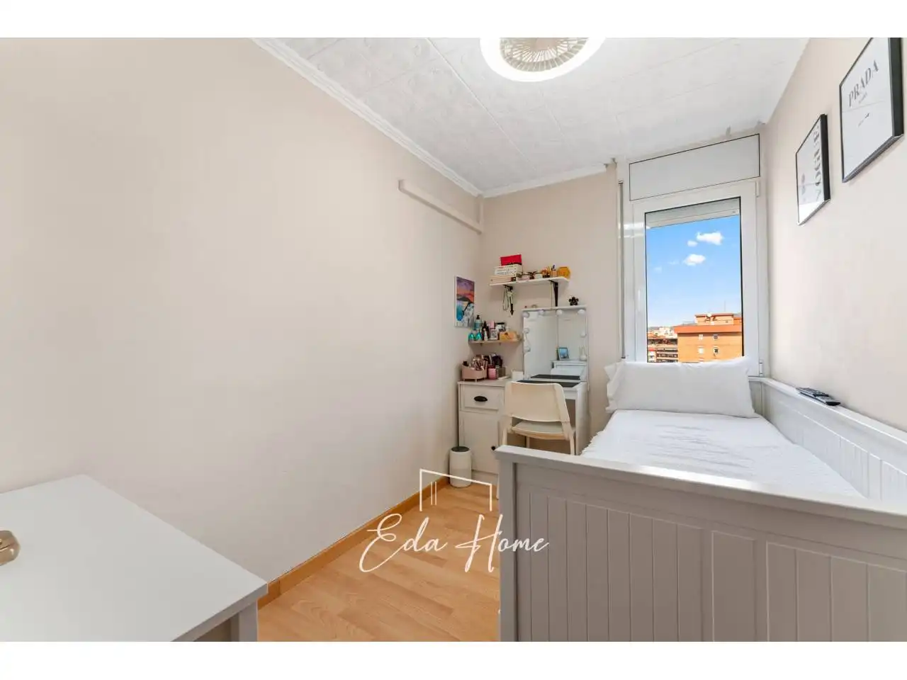 Bedroom of Flat for sale in Cornellà de Llobregat  with Air Conditioner, Heating and Parquet flooring
