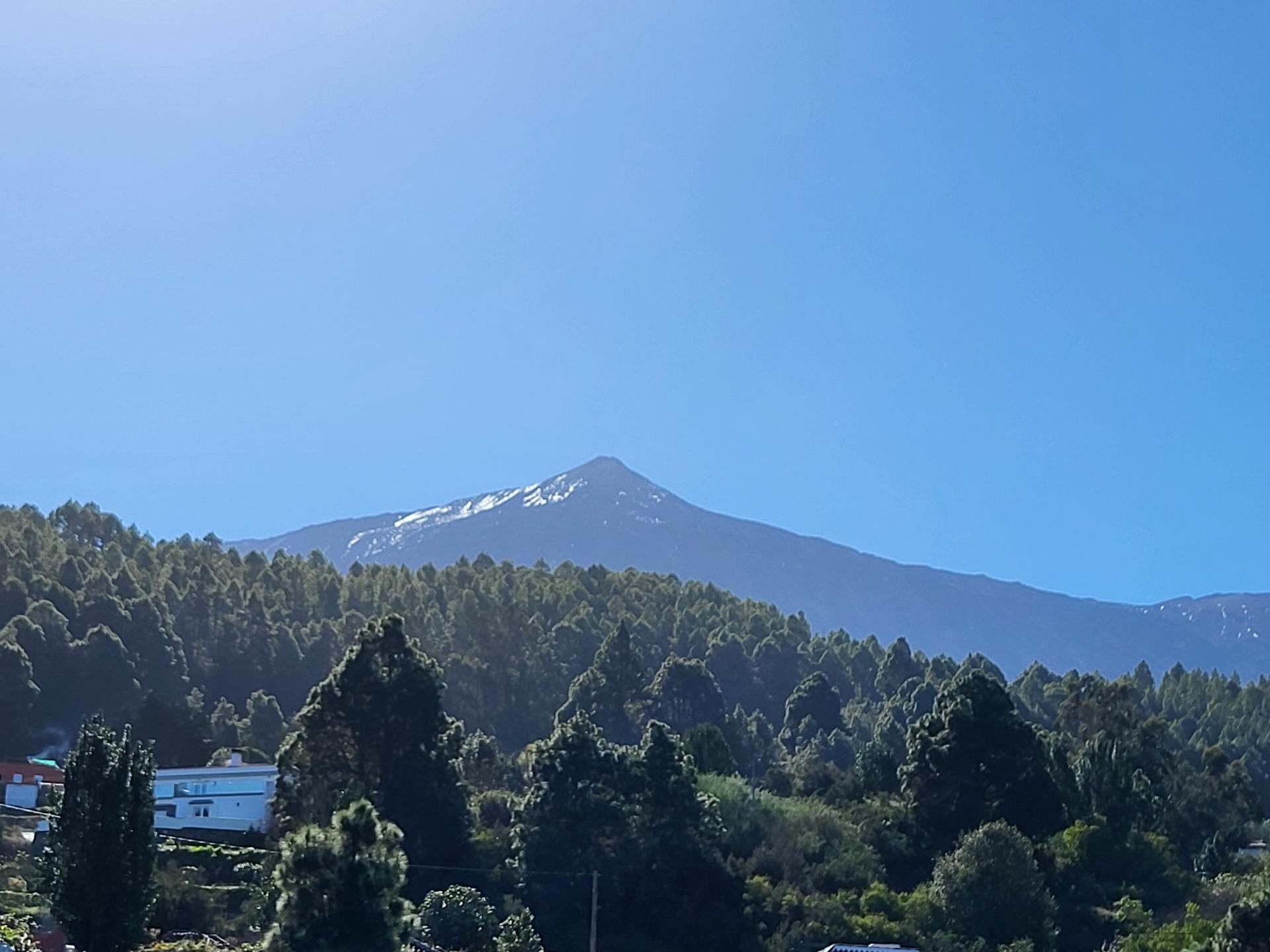 Exterior view of House or chalet for sale in Icod de los Vinos  with Terrace, Storage room and Swimming Pool