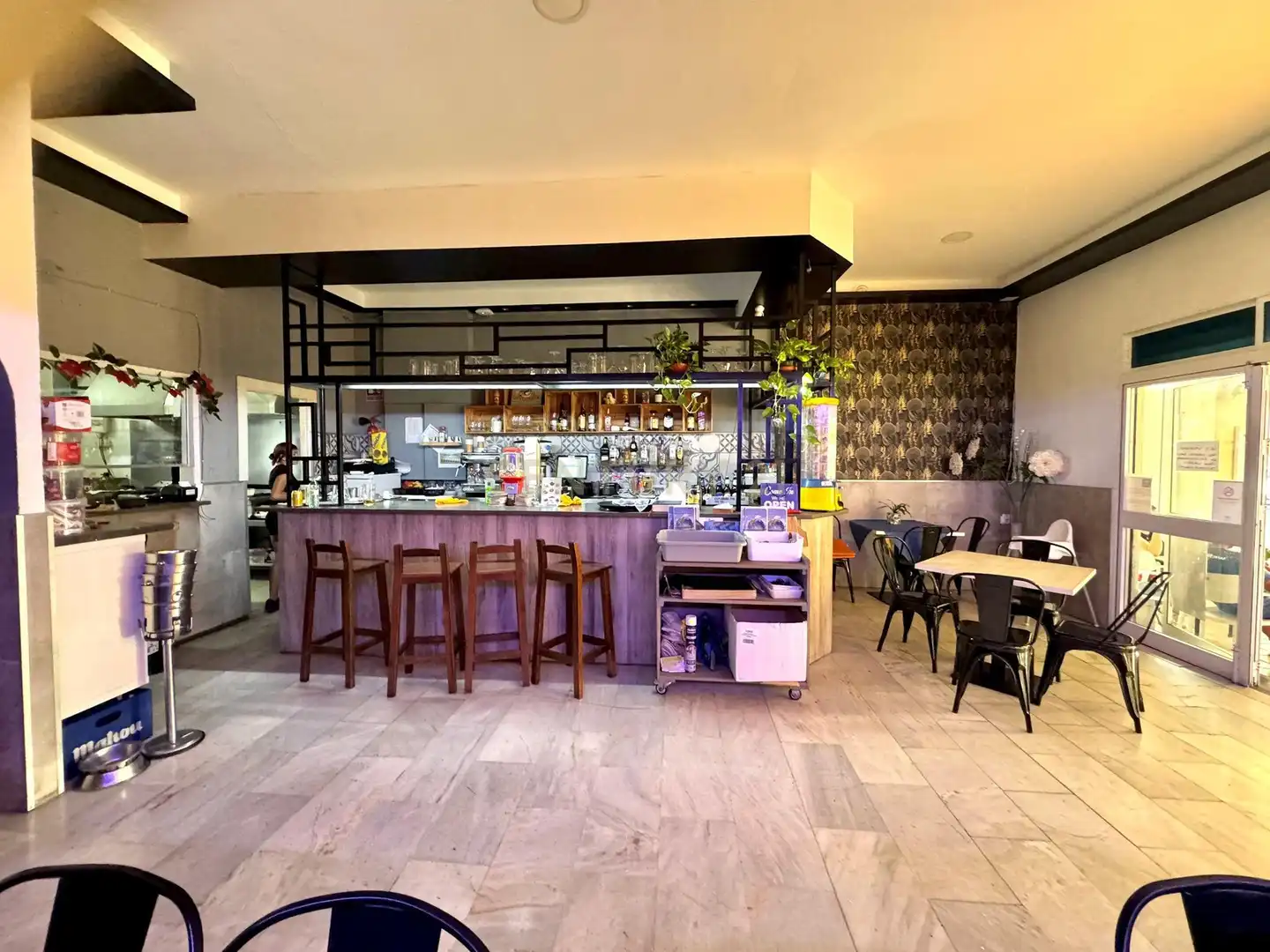 Local comercial en traspaso en Avenida Gamonal, Benalmádena, Spain, imagen 5