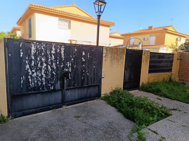 Casa adosada en Venta en Quismondo