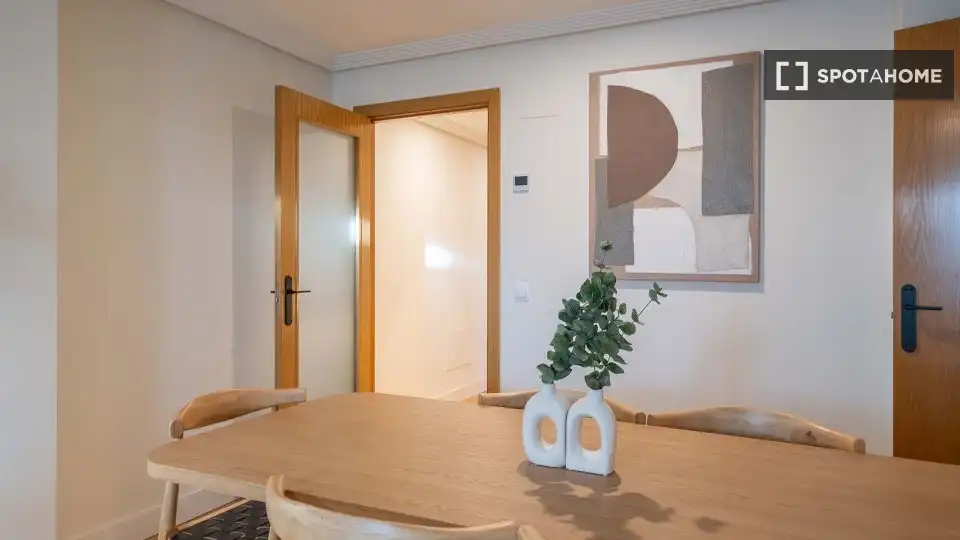 Dining room of Flat for rent in Madrid  with Air Conditioner, Heating and Furnished