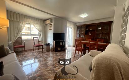 Living room of Flat for sale in  Valencia Capital  with Air Conditioner and Balcony