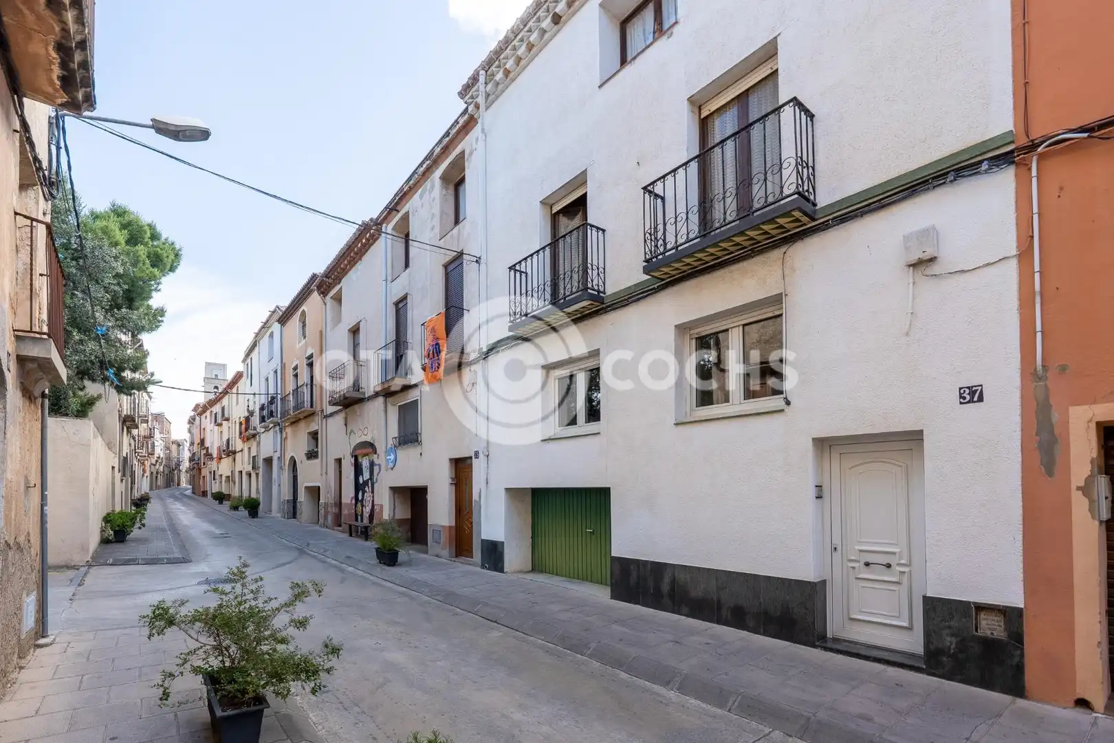 Casa adosada en venda a Carrer D' AVALL, Montbrió del Camp