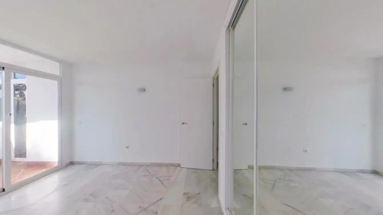 Piso en venta en Av España de Calahonda , Calahonda