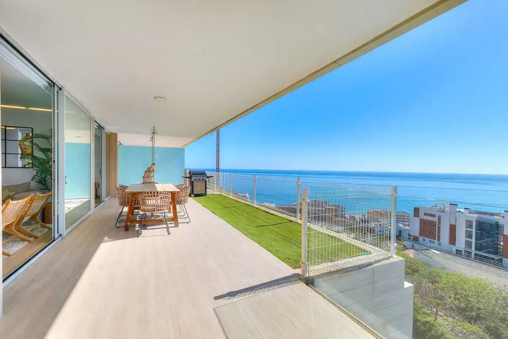 Apartament amb piscina en venda a El Higuerón