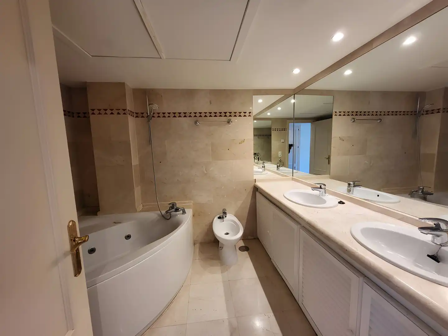 Apartament amb piscina en venda a Nueva Andalucía, imagen 14