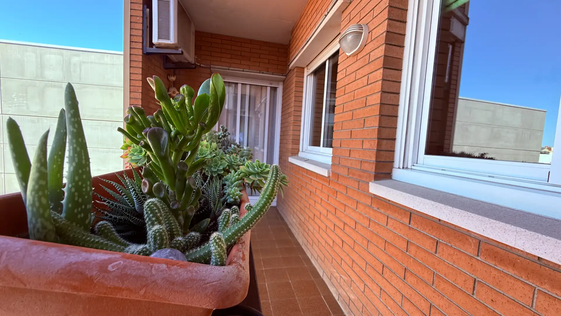 Terrasse von Wohnung zum Verkauf in Cornellà de Llobregat mit Klimaanlage, Heizung und Möbliert